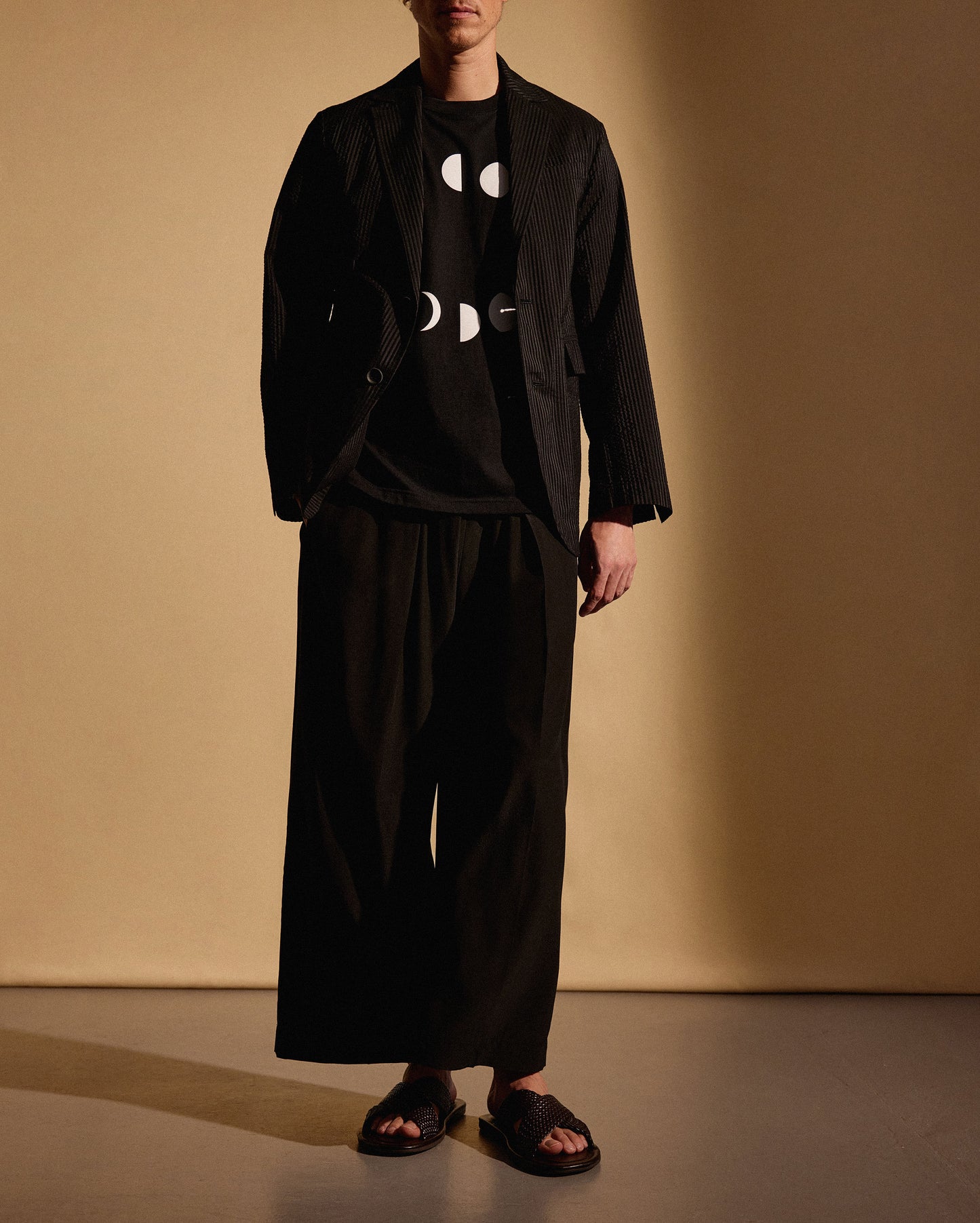 BLACK SEERSUCKER JACKET FROM POSTELEGANT