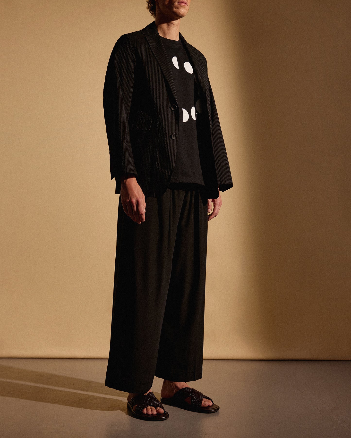 BLACK SEERSUCKER JACKET FROM POSTELEGANT