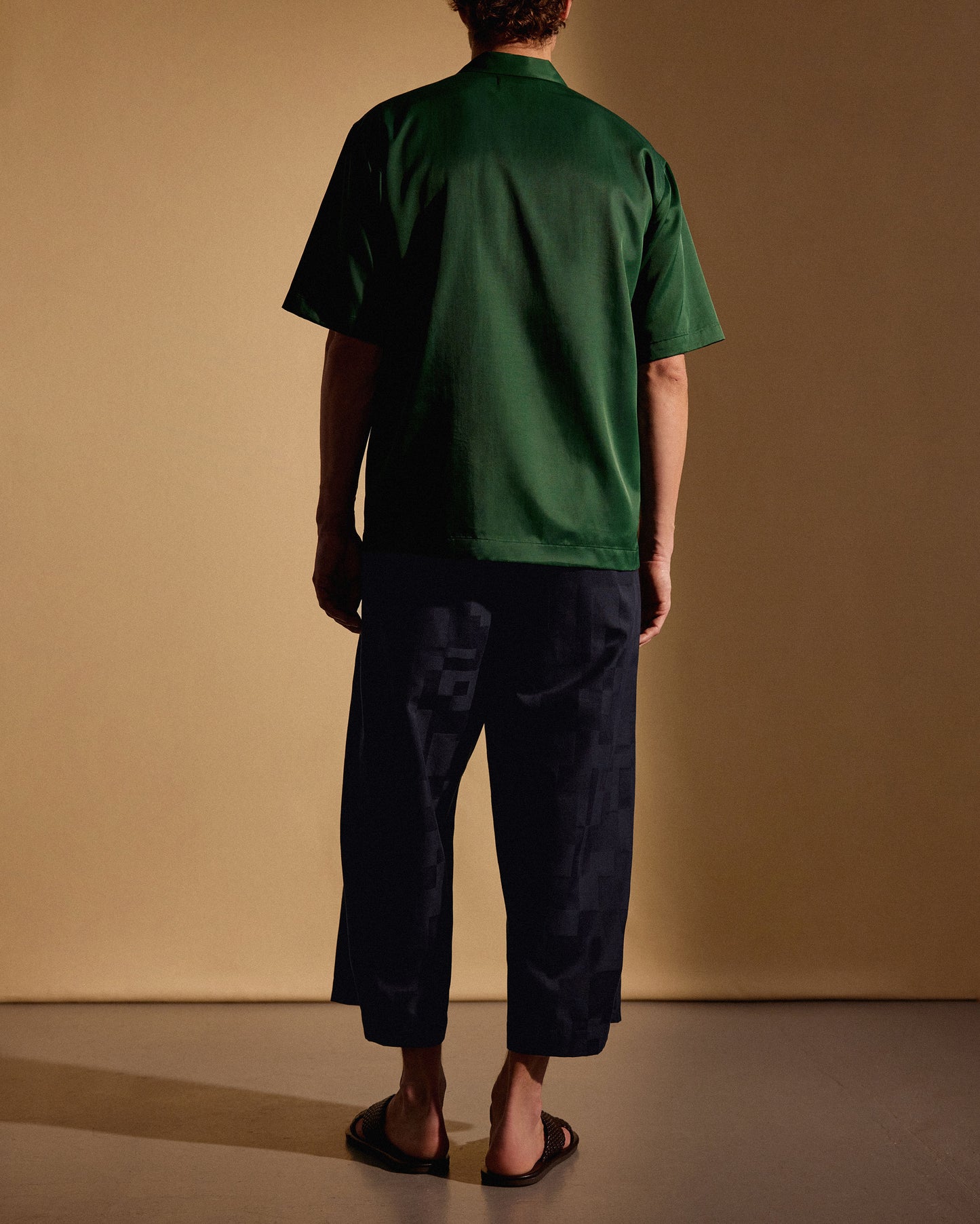 PHOTOCHROMATIC EMBROIDERY SHIRT