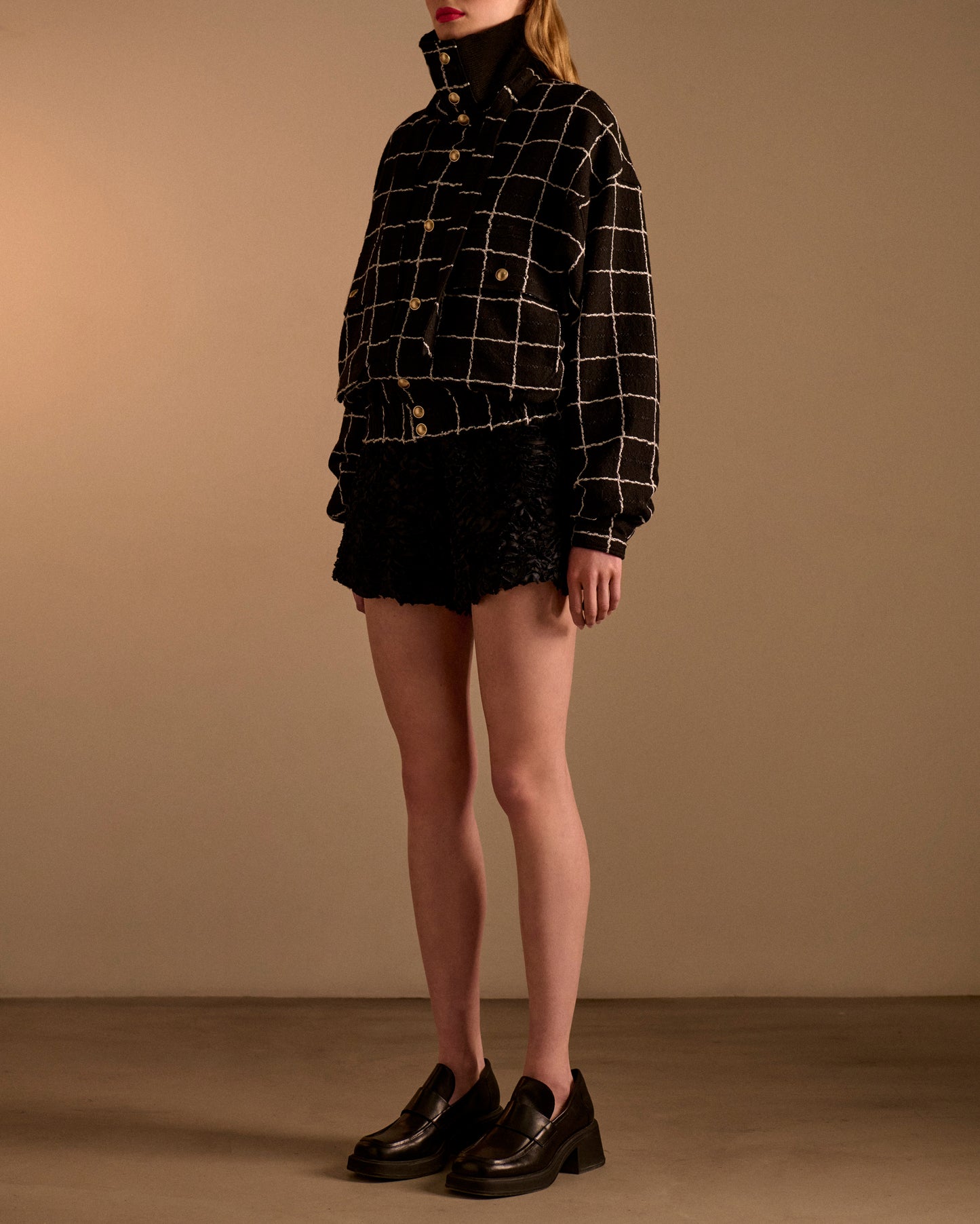 EMBROIDERY SHORTS - BLACK