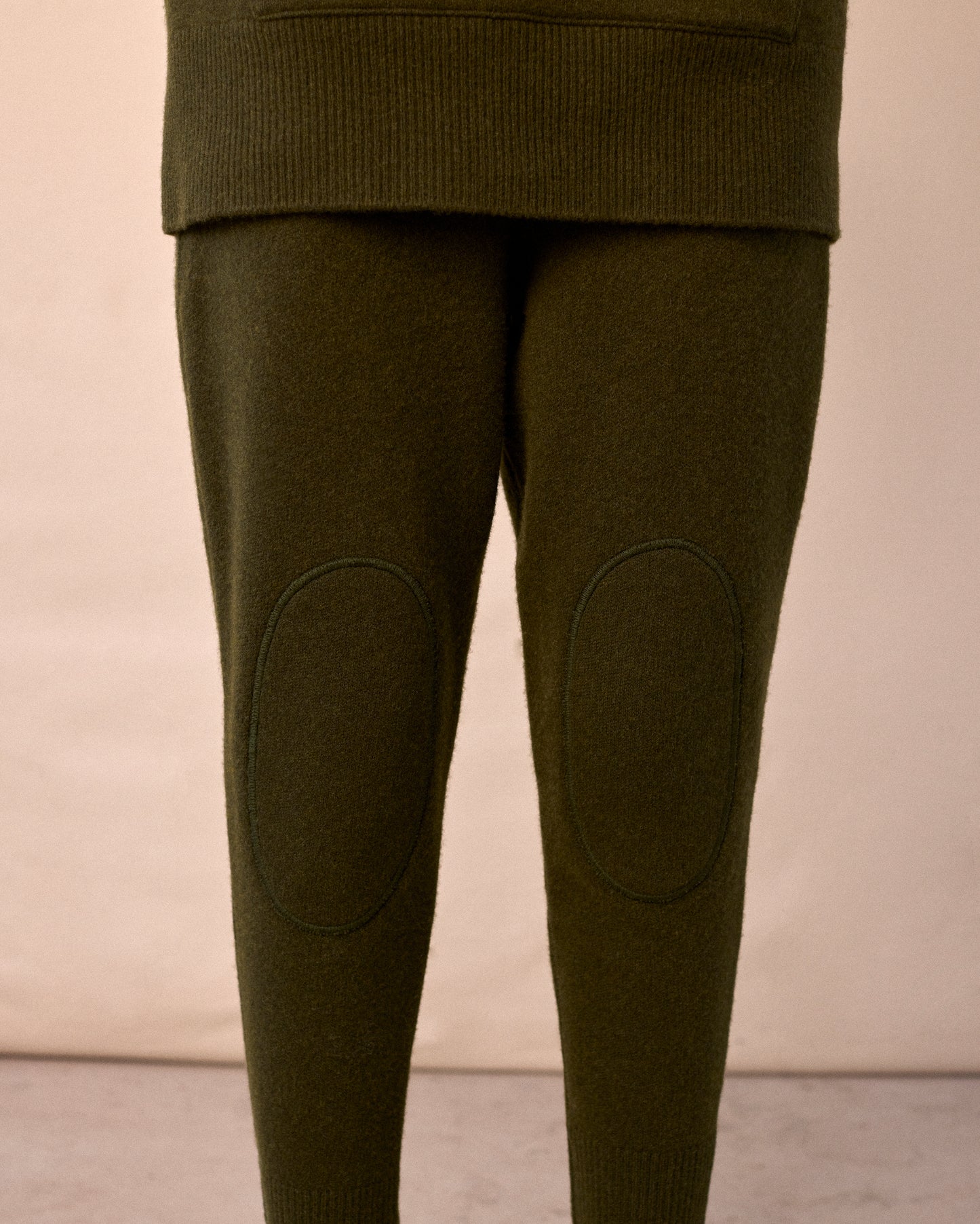 GRAPHICAL SWEATPANTS - KHAKI - AH24